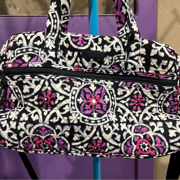 VERA BRADLEY CARRY-ON TRAVEL BAG🩷🖤 - Picture 3 of 4